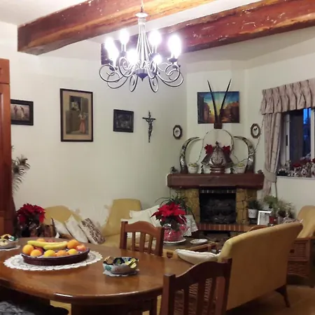 Charming House In + Jacuzzi بيت للعطل *