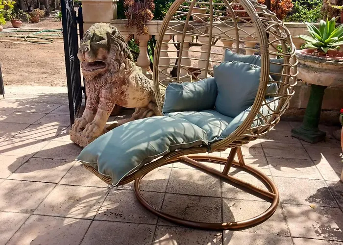 Charming House In + Jacuzzi *